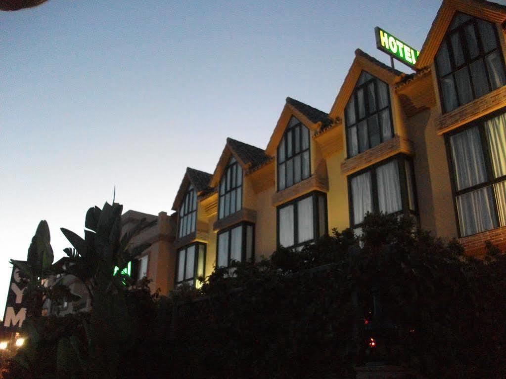 Hotel Doña Matilde Estepona Buitenkant foto